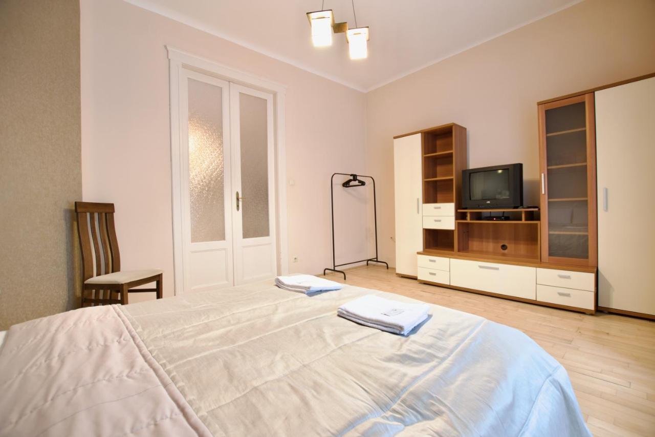 Standard By Hi5 - Dessewffy 2 Bedroom Budapeszt